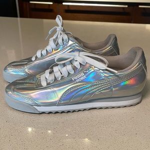 PUMA Roma Classics Iridescent Silver - NWOT